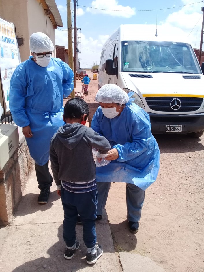 與當?shù)蒯t(yī)院合作，開展健康預(yù)防檢測